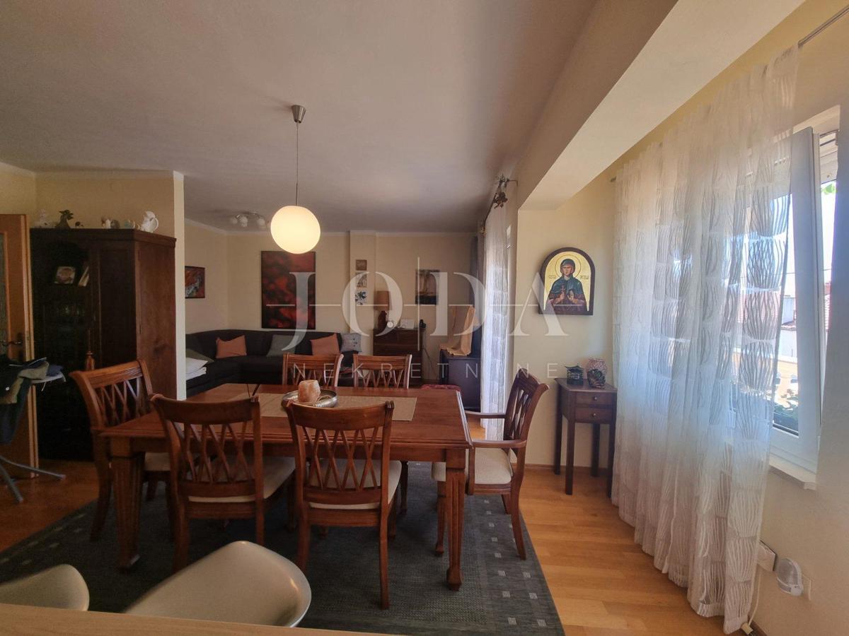 Hiša Novi Vinodolski, 320m2