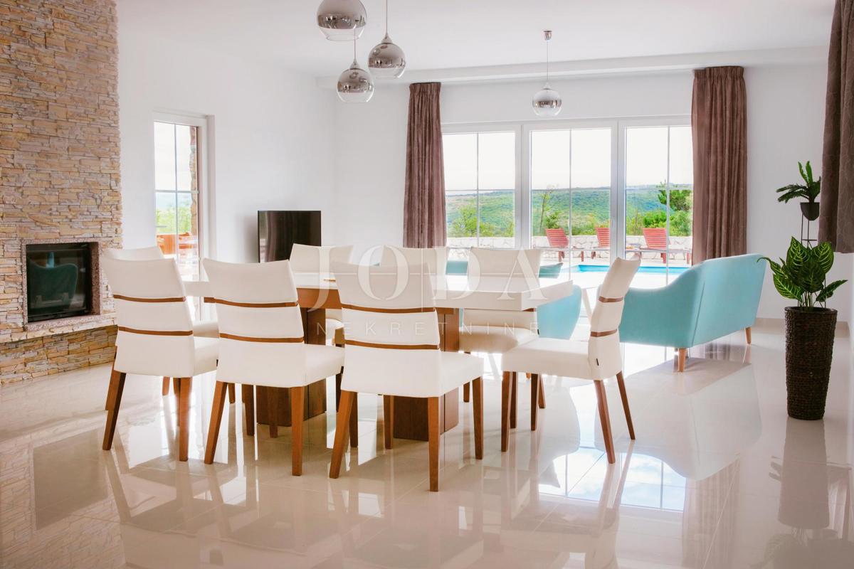 Čudovita vila s panoramskim pogledom na morje