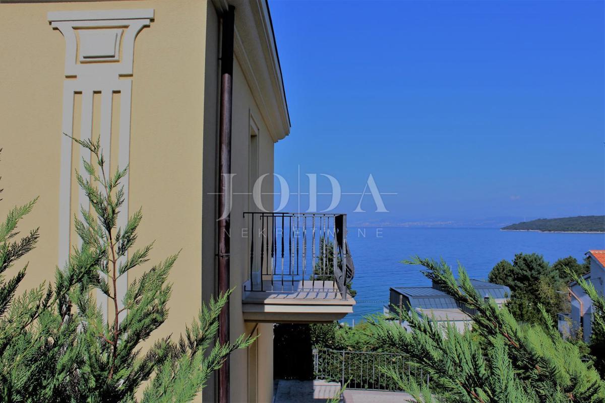 Villa v top lokaciji s čudovitim pogledom na morje 