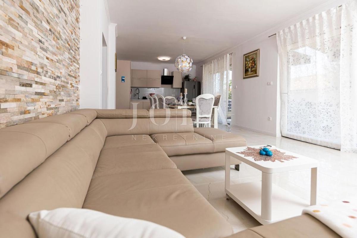 Hiša Crikvenica, 180m2