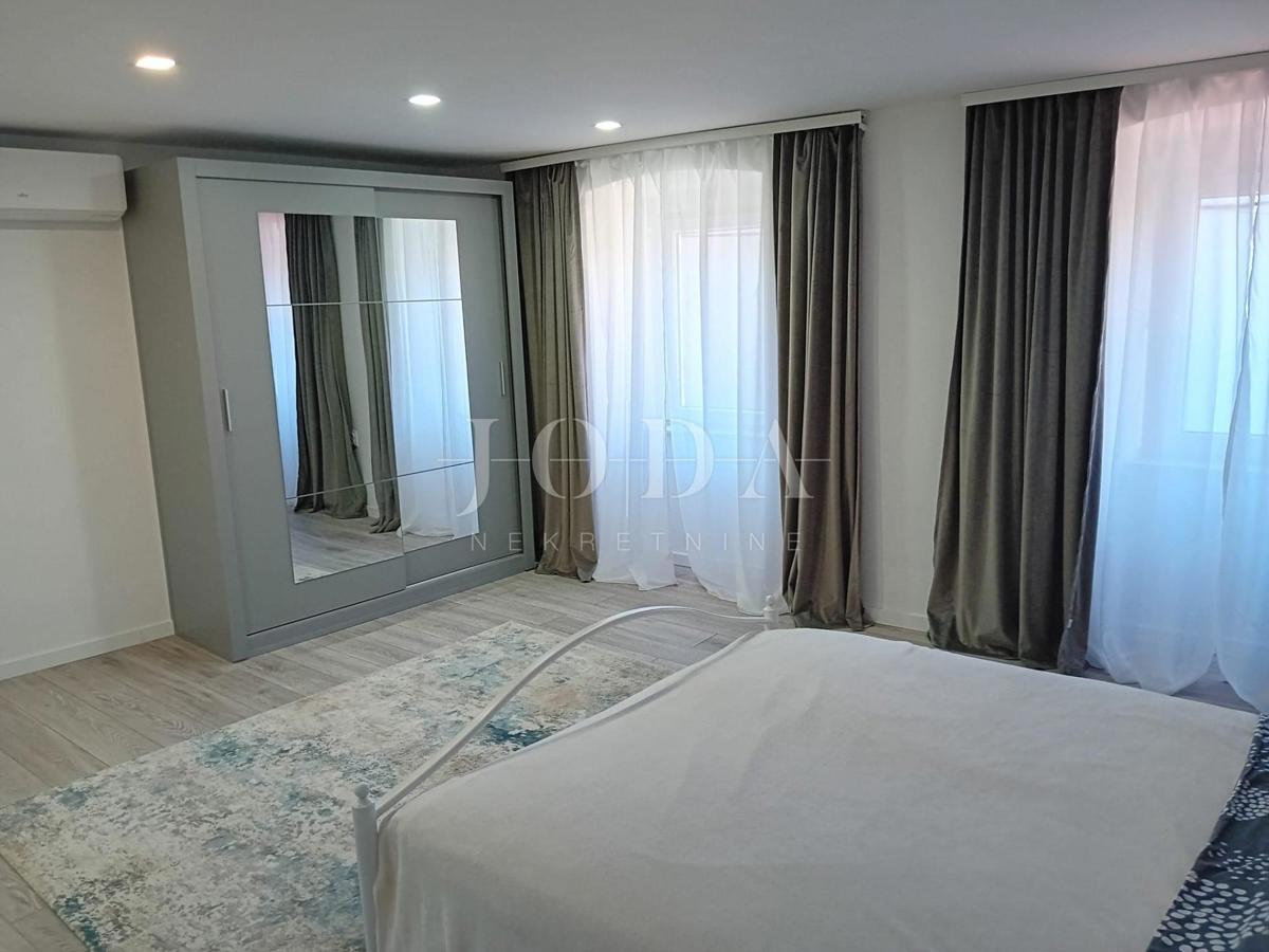 Omišalj, kamnita hiša v centru mesta