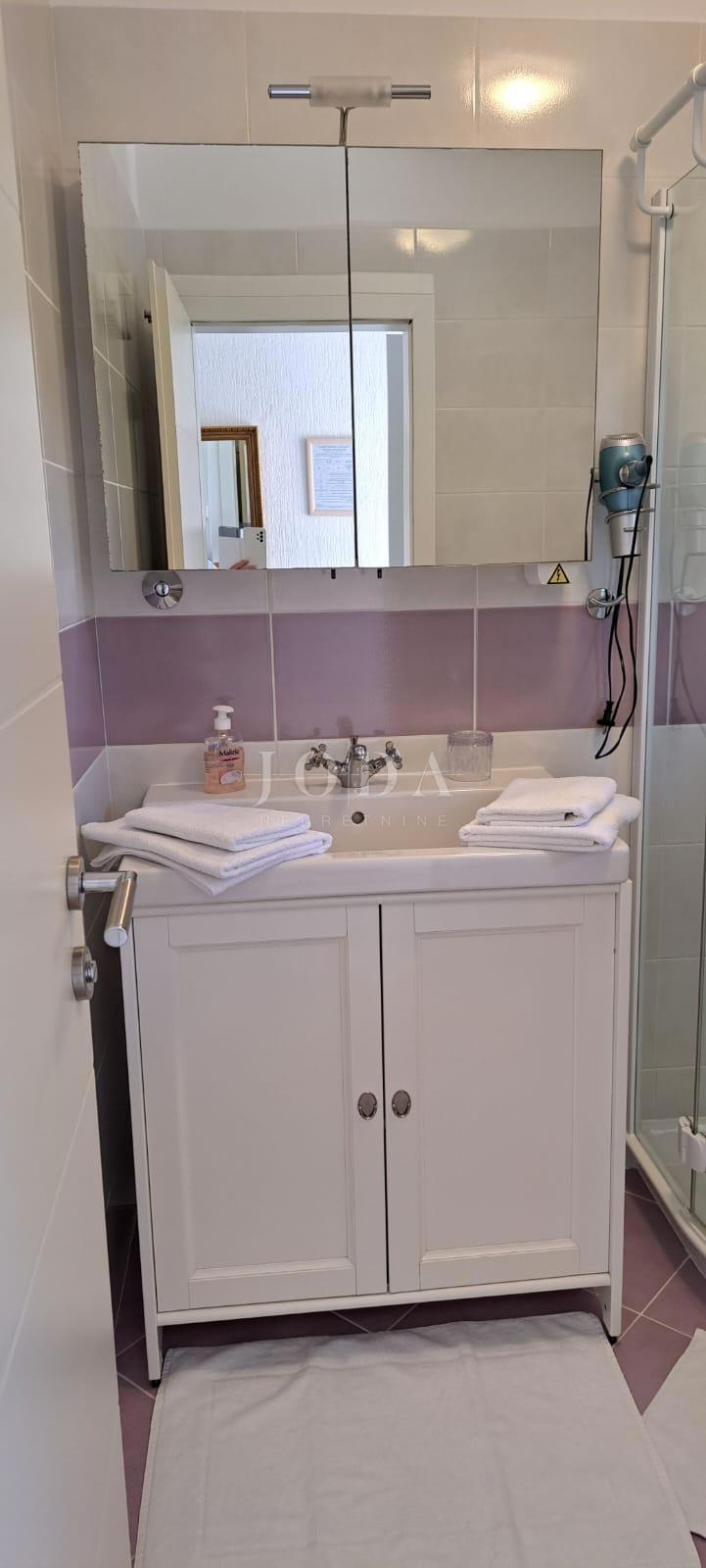 Malinska - apartma v visokem pritličju blizu plaže