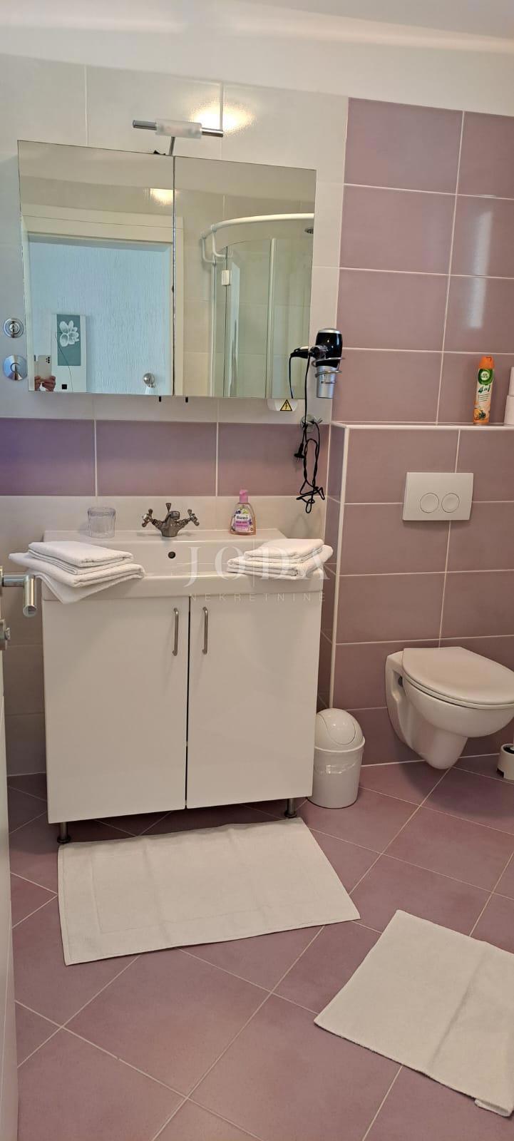 Malinska - apartma v visokem pritličju blizu plaže