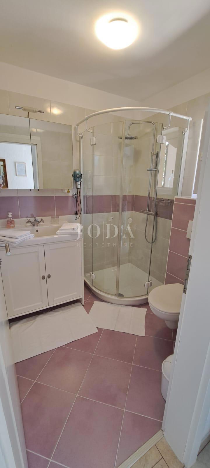 Malinska - apartma v visokem pritličju blizu plaže