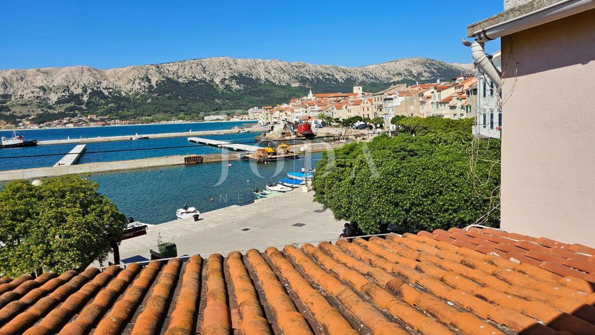 Vrstna hiša blizu morja - Baška