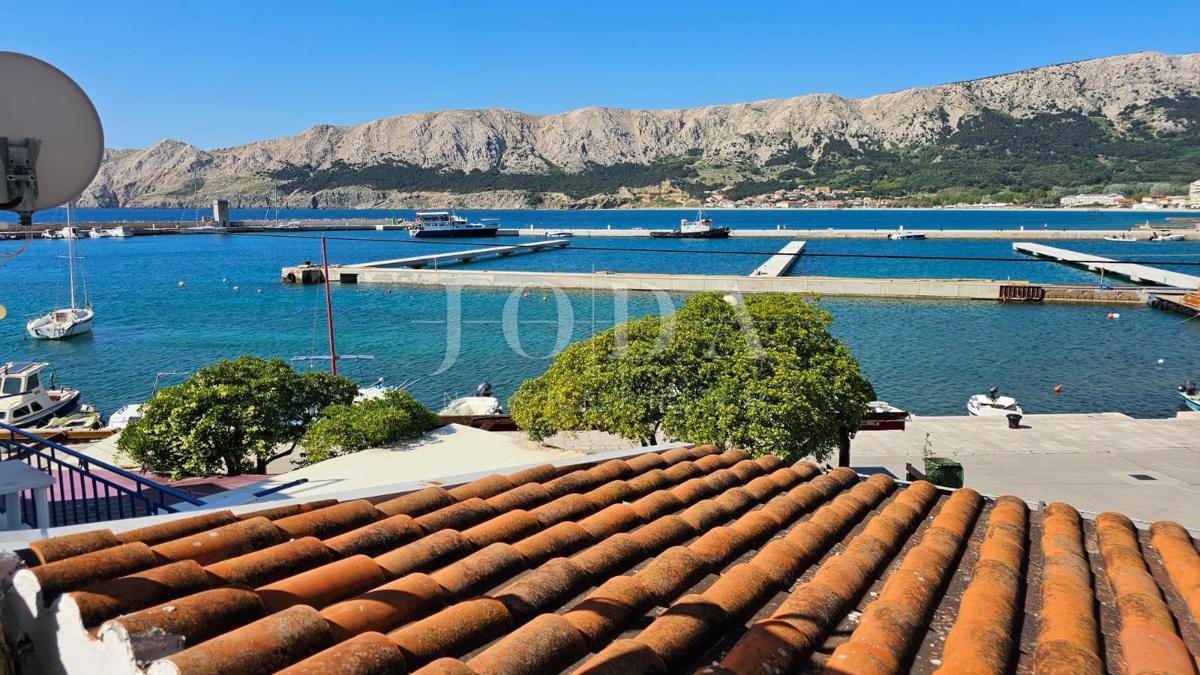 Vrstna hiša blizu morja - Baška