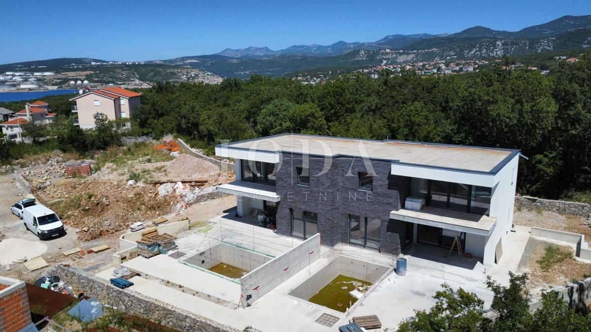 Kraljevica, luksuzna vila z bazenom in vrtom