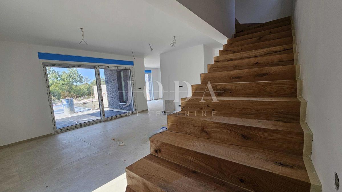 Kraljevica, luksuzna vila z bazenom in vrtom