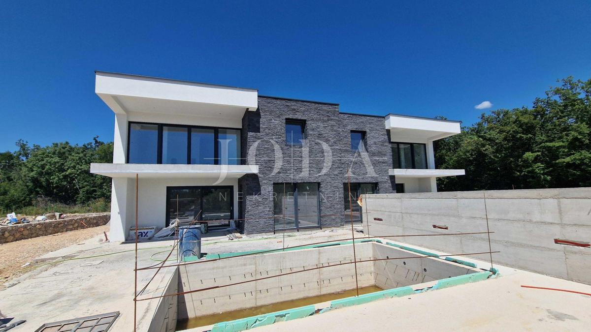 Kraljevica, luksuzna vila z bazenom in vrtom