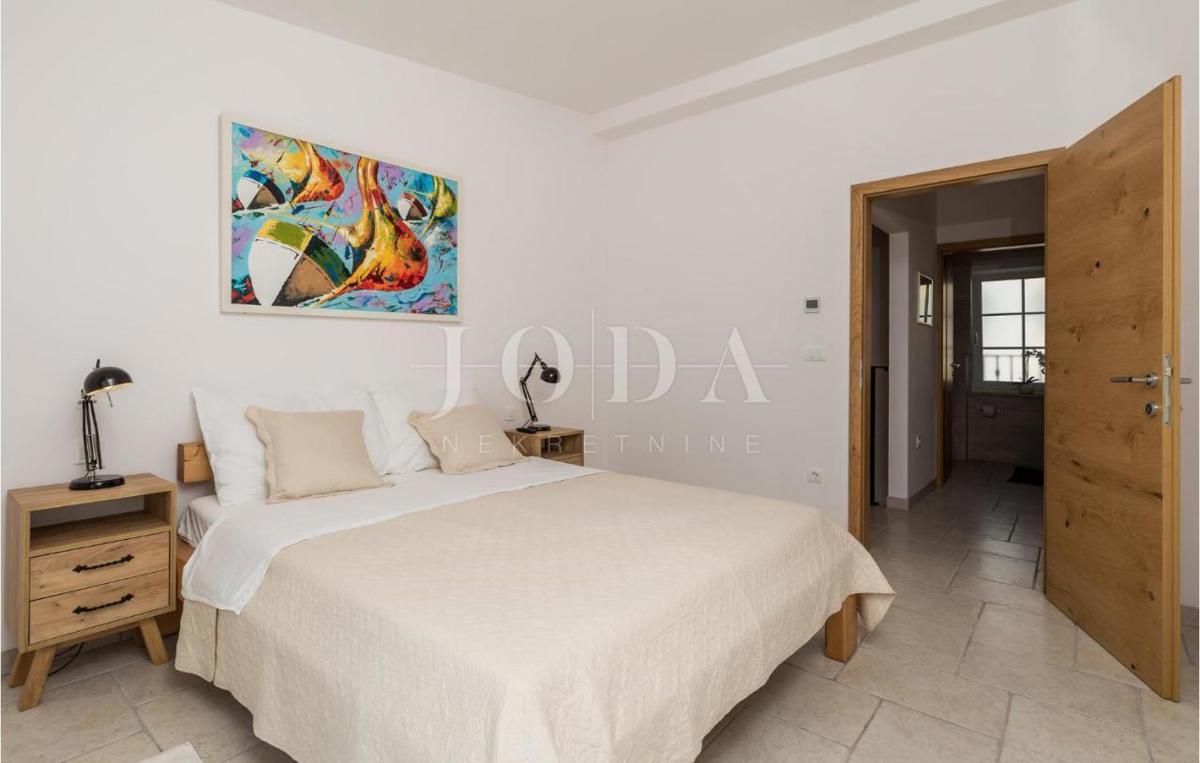 Vila z bazenom in pogledom na morje - otok Krk