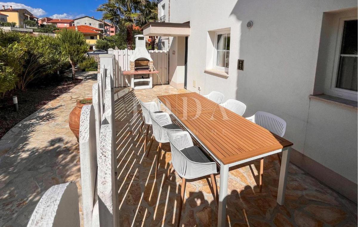 Vila z bazenom in pogledom na morje - otok Krk