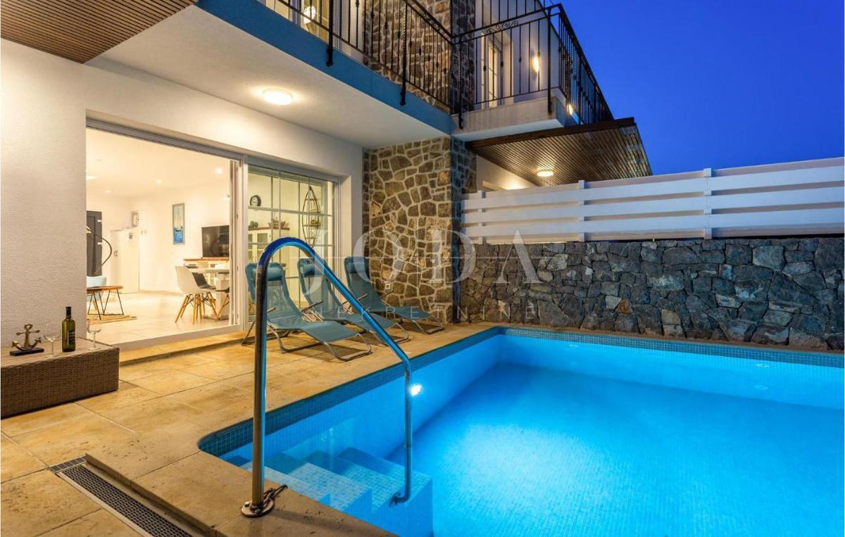 Vila z bazenom in pogledom na morje - otok Krk
