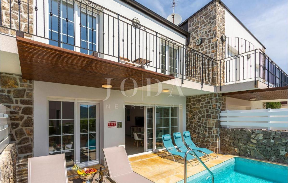 Vila z bazenom in pogledom na morje - otok Krk
