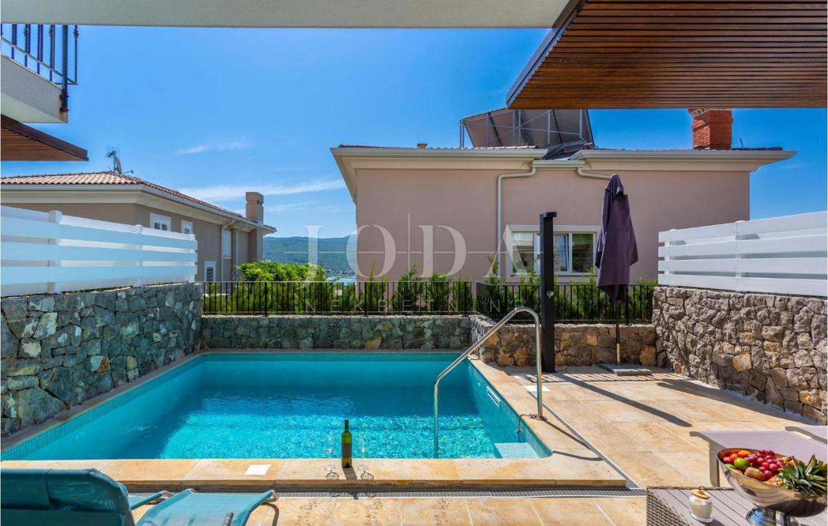 Vila z bazenom in pogledom na morje - otok Krk