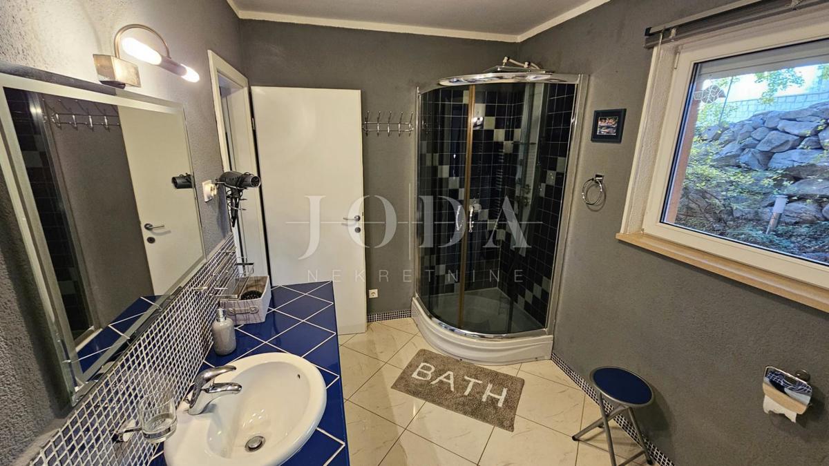 Hiša Šmrika, Kraljevica, 100m2