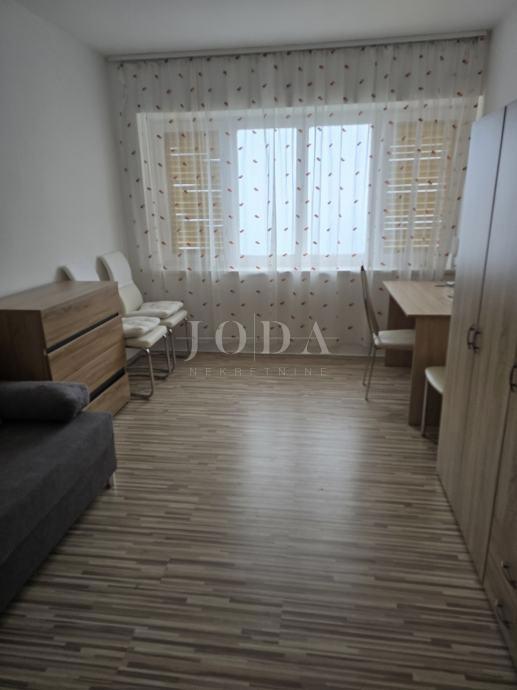 Senj, dvosobno stanovanje 65m2
