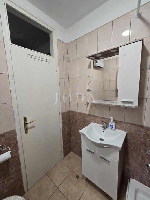 Senj, dvosobno stanovanje 65m2