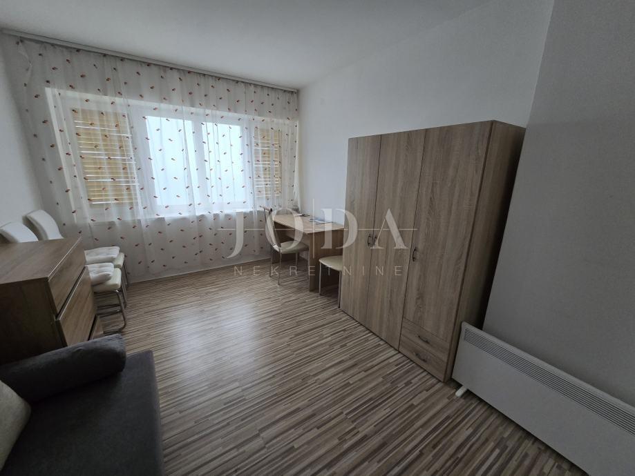 Senj, dvosobno stanovanje 65m2