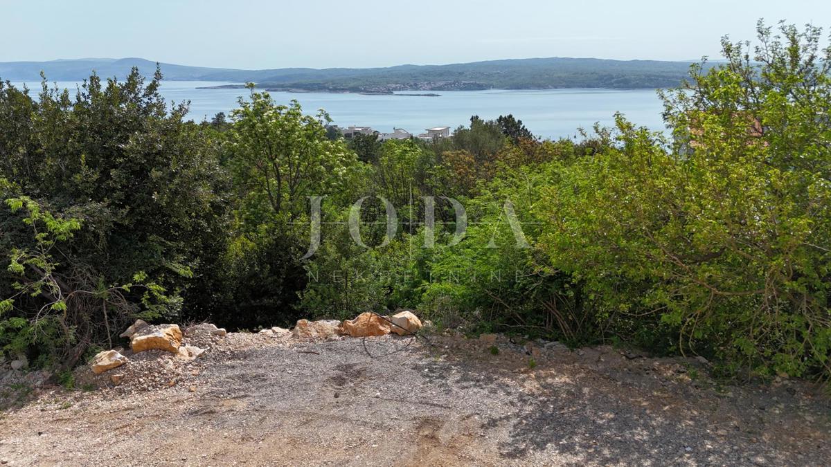 Crikvenica, odlično zemljišče 784 m² na iskani lokaciji
