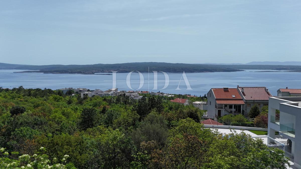Crikvenica, odlično zemljišče 784 m² na iskani lokaciji