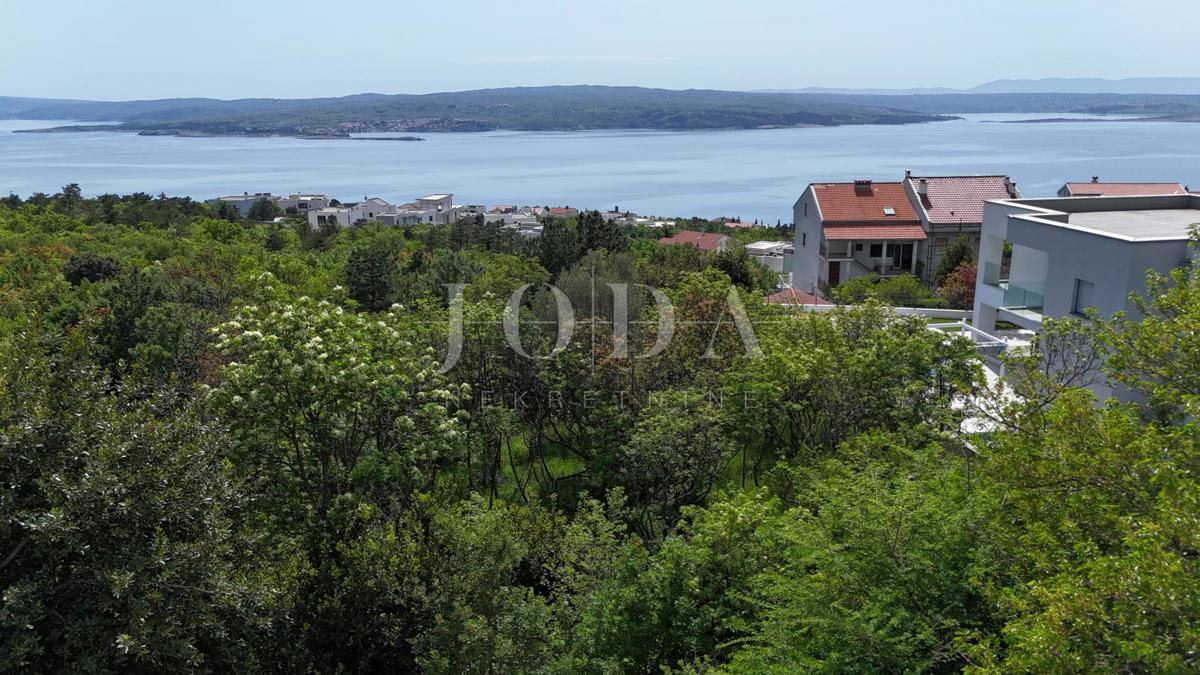 Crikvenica, odlično zemljišče 784 m² na iskani lokaciji