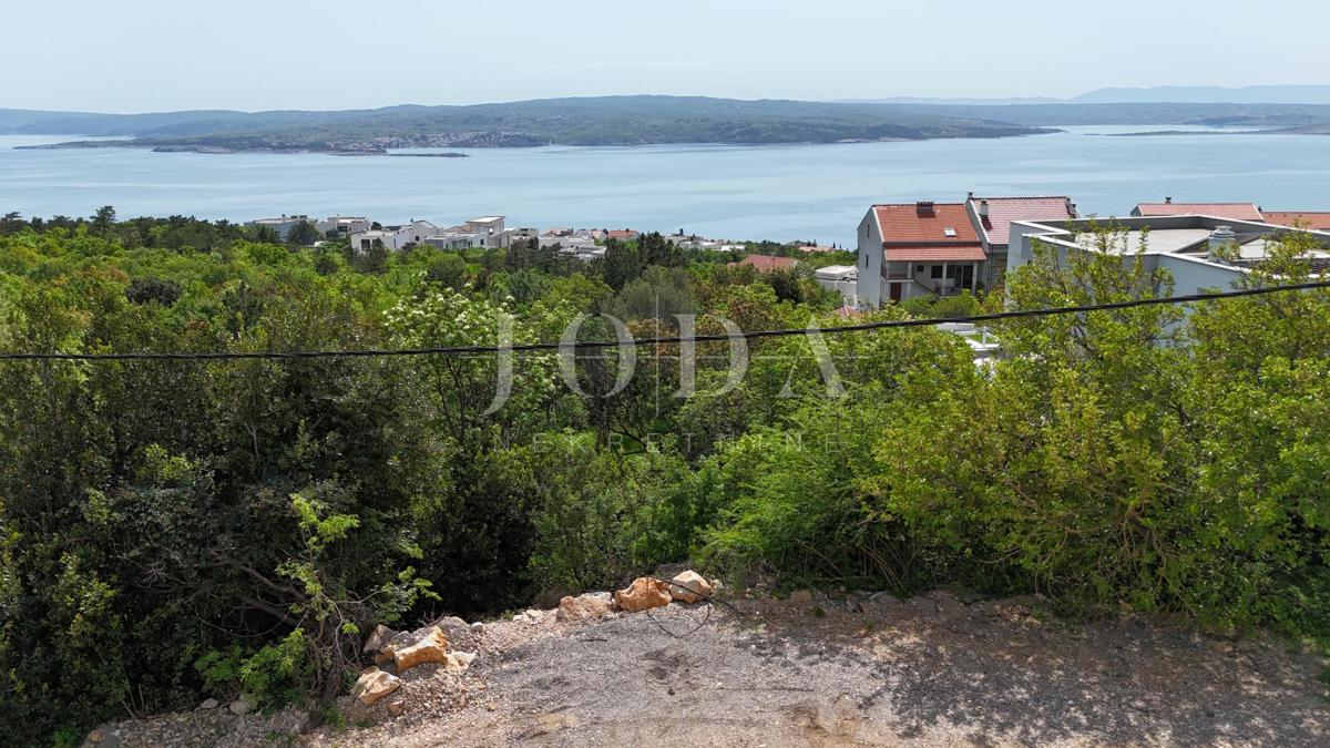 Crikvenica, odlično zemljišče 784 m² na iskani lokaciji
