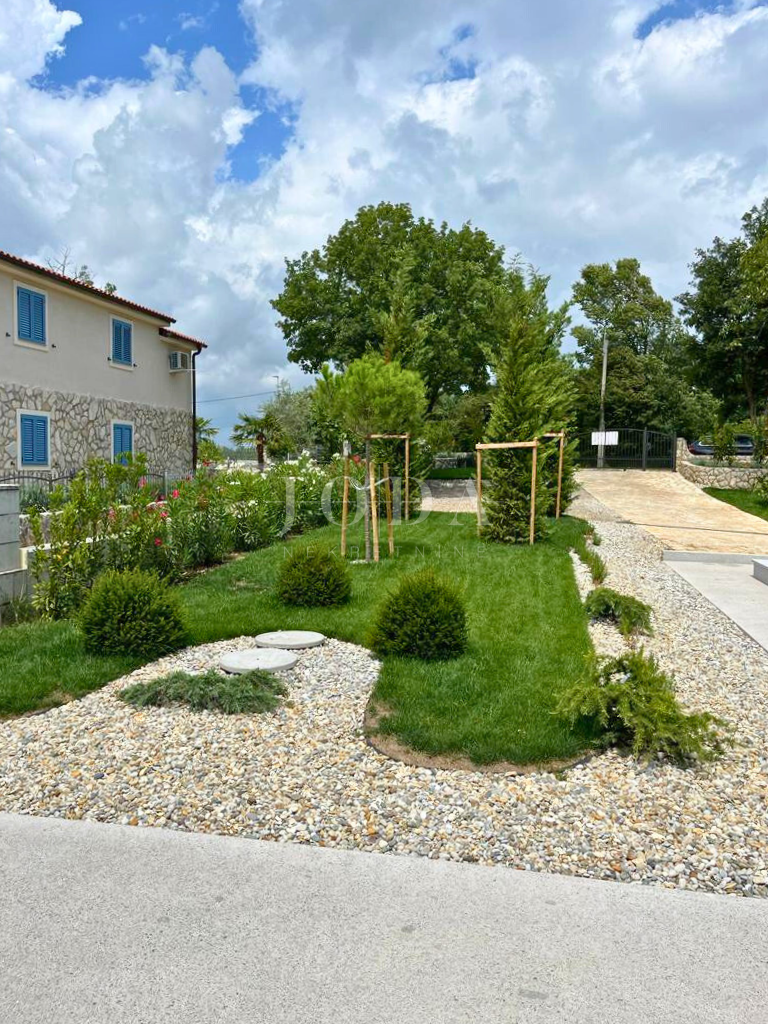 Hiša Hlapa, Dobrinj, 230m2