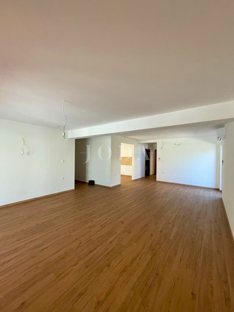Hiša Hlapa, Dobrinj, 230m2