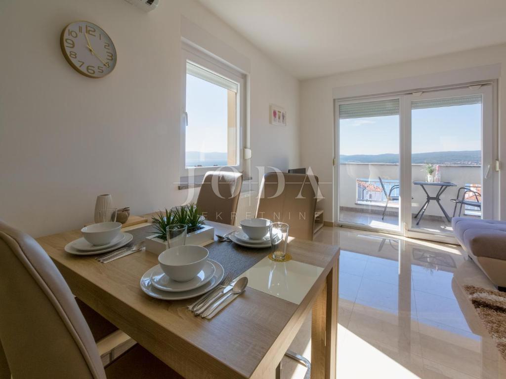 Crikvenica dvosobno stanovanje z garažo