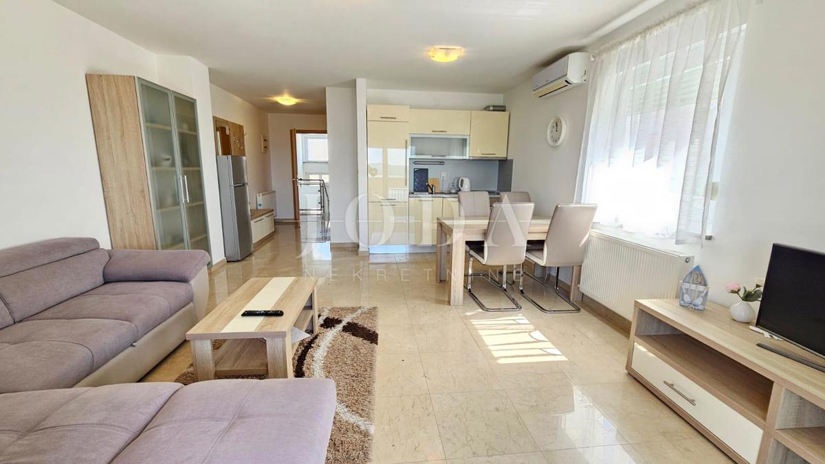 Crikvenica dvosobno stanovanje z garažo