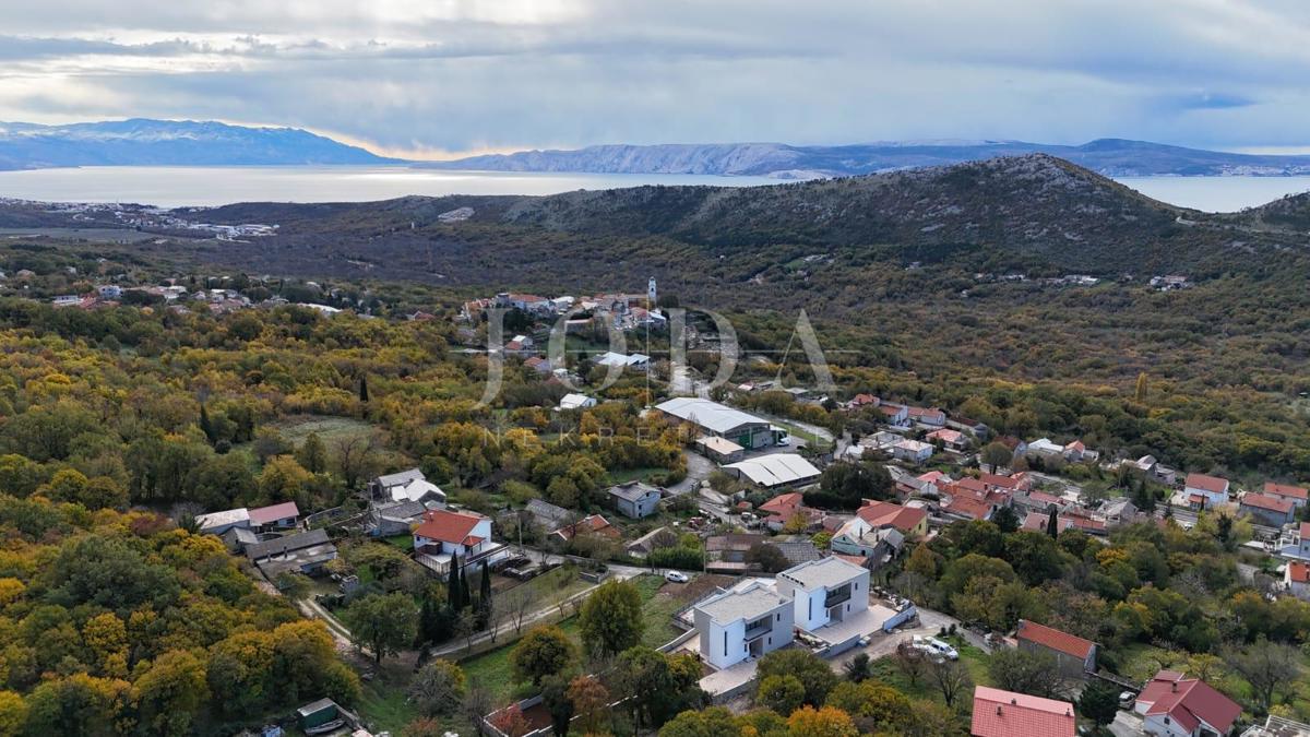 Moderna vila Bribir z bazenom in pogledom na morje
