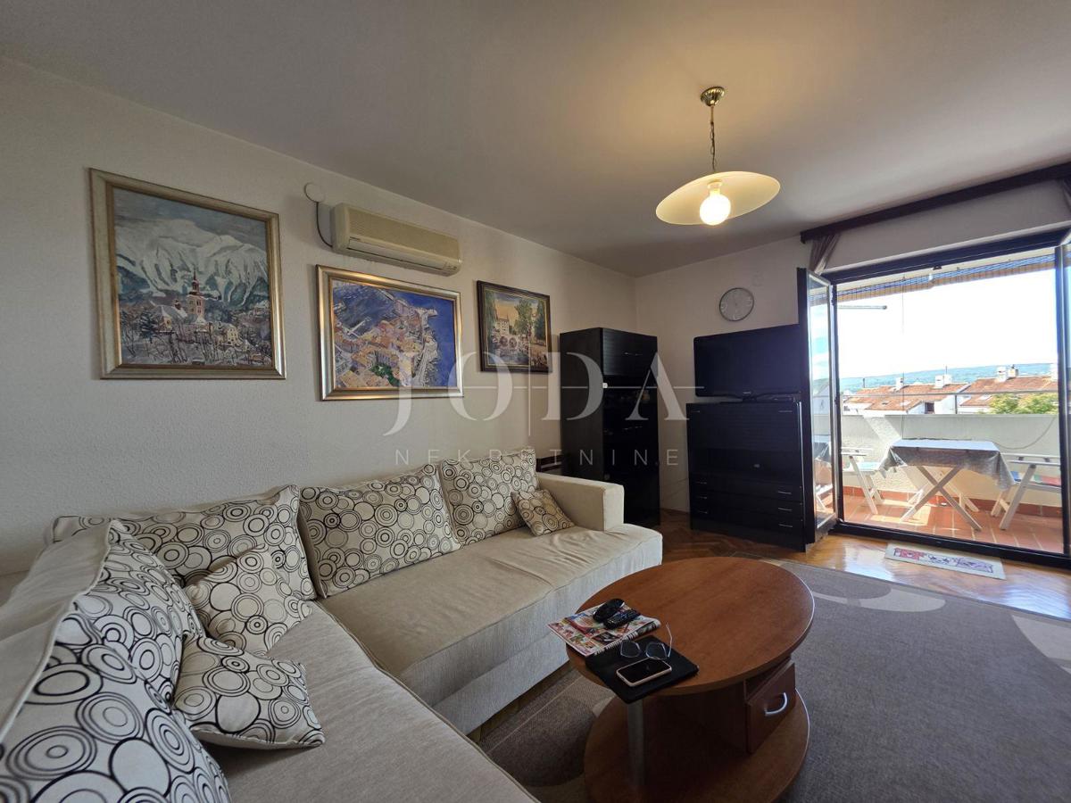 Crikvenica-apartma s pogledom na morje