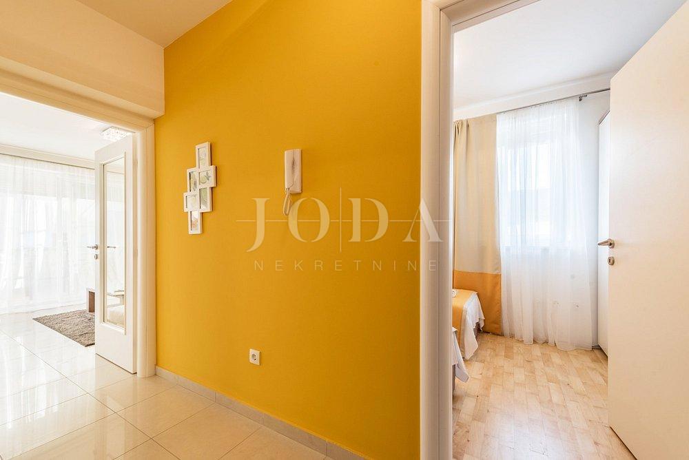 Stanovanje Novalja, 77,97m2