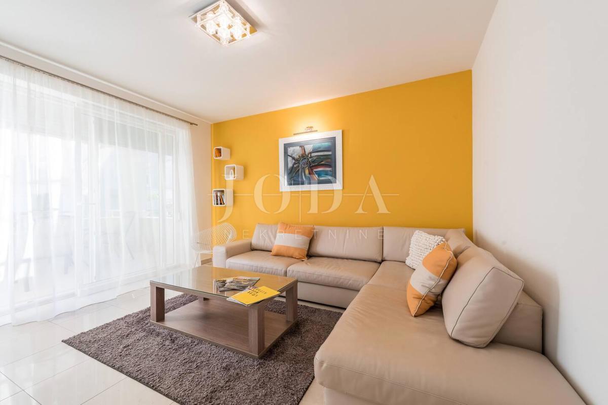 Stanovanje Novalja, 77,97m2