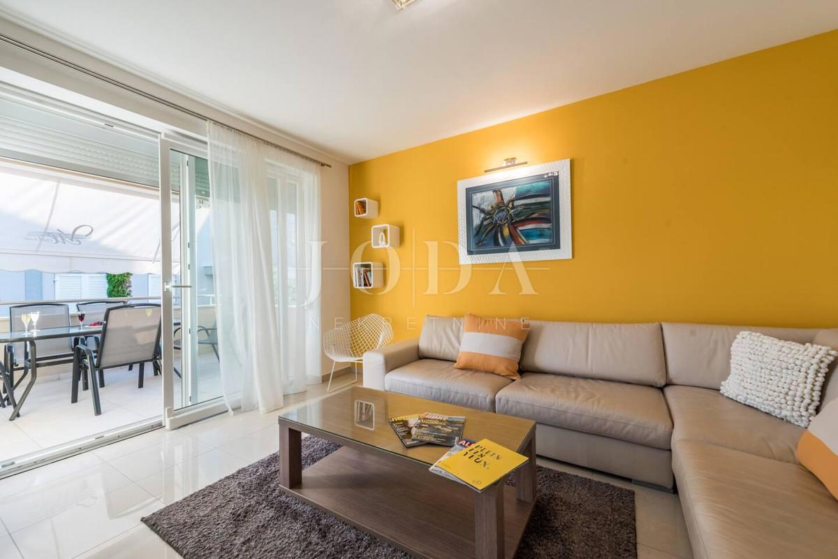 Stanovanje Novalja, 77,97m2