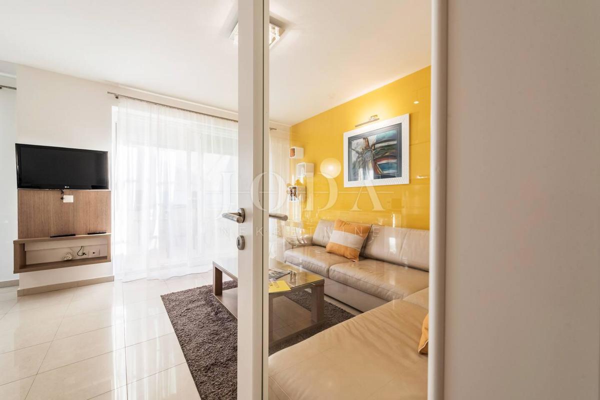 Stanovanje Novalja, 77,97m2