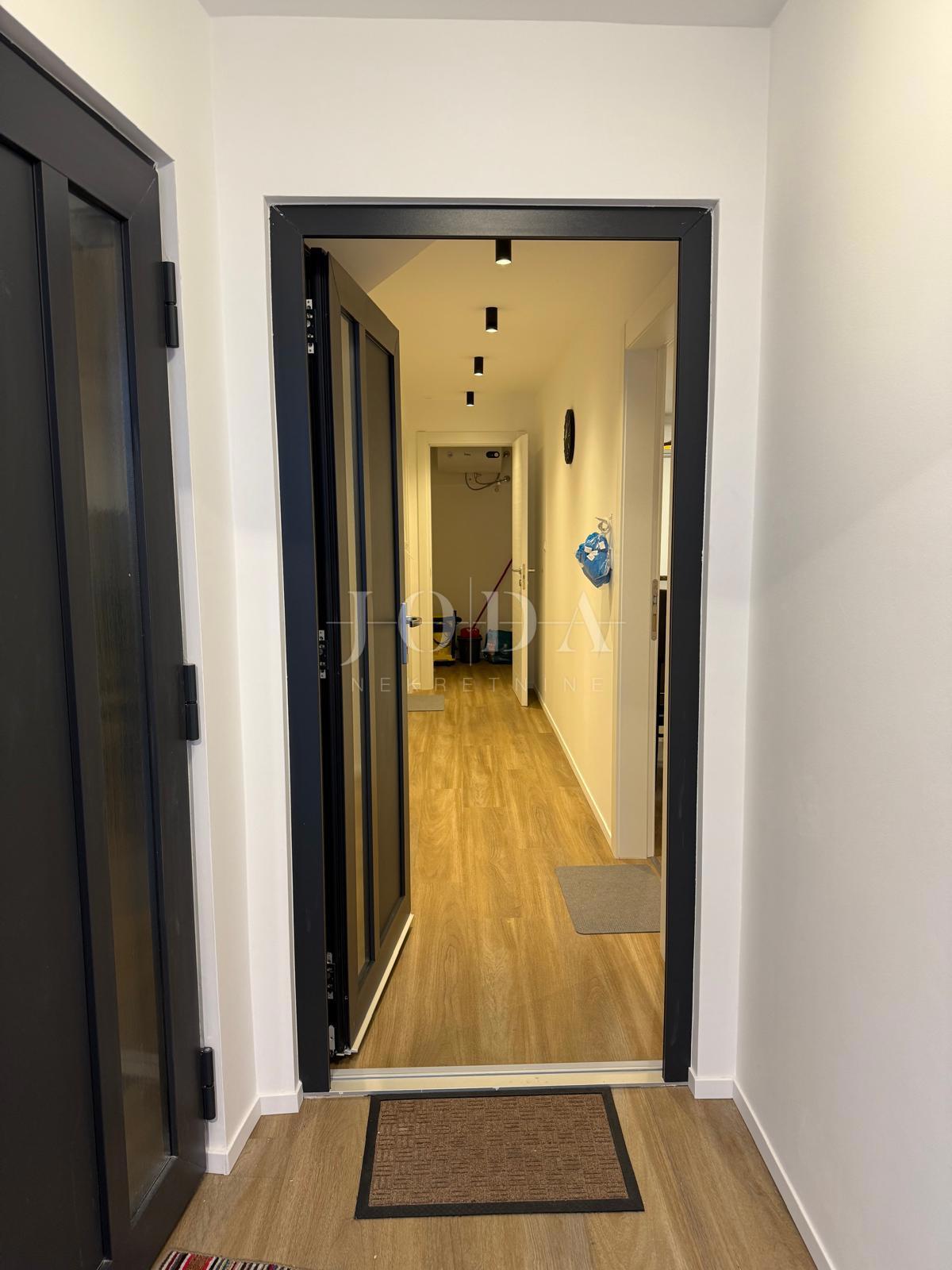 Stanovanje Centar, Rijeka, 93,67m2