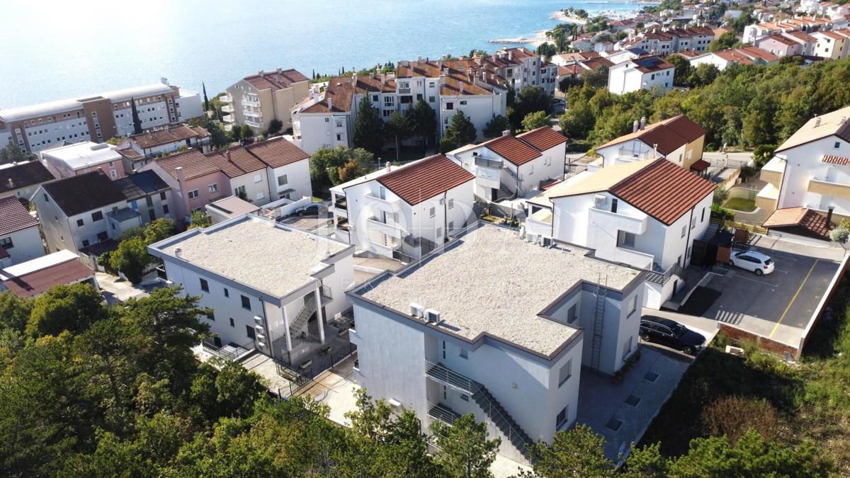 Nova stavba s pogledom na morje