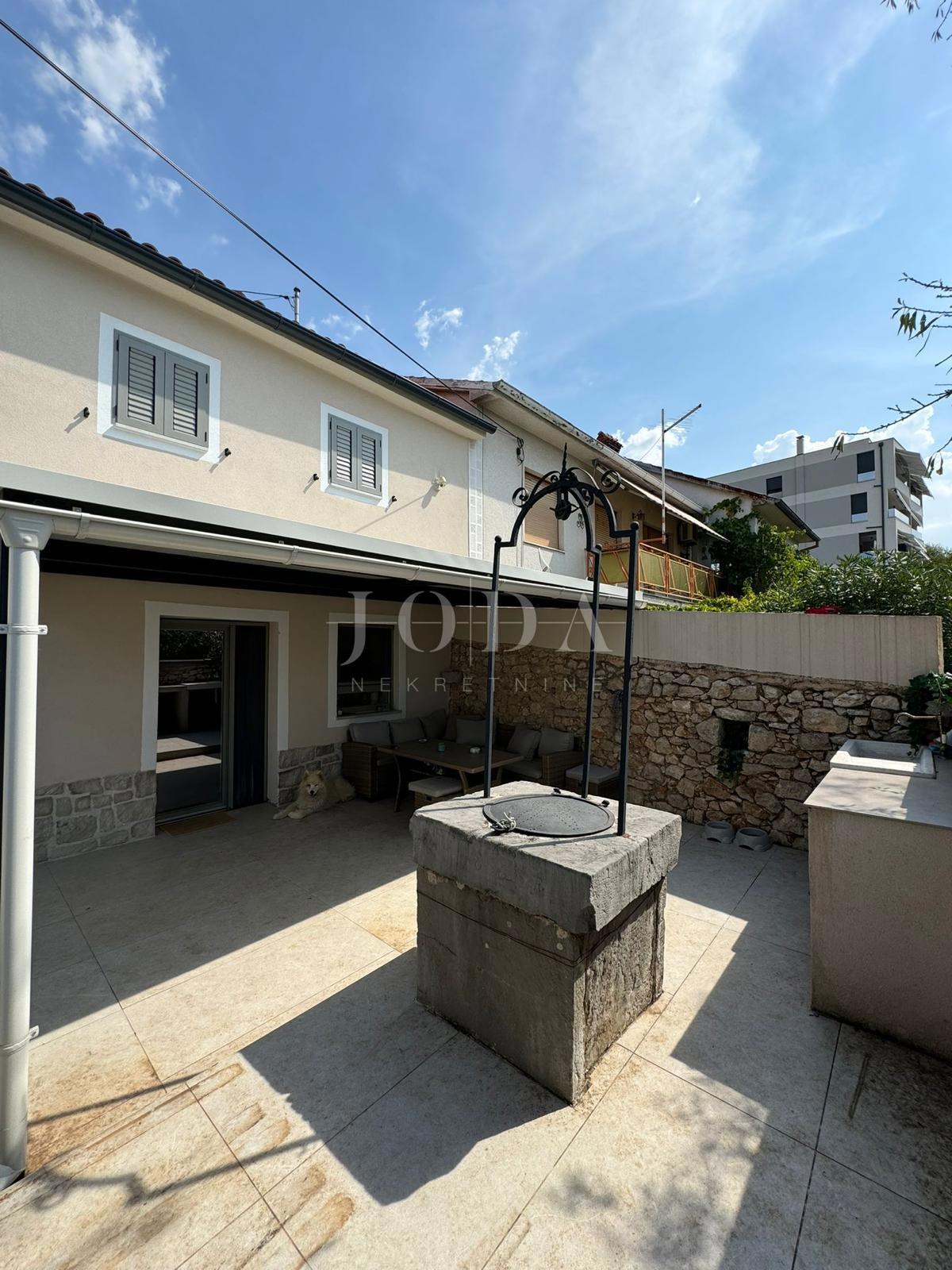 Hiša Kostrena, 302m2