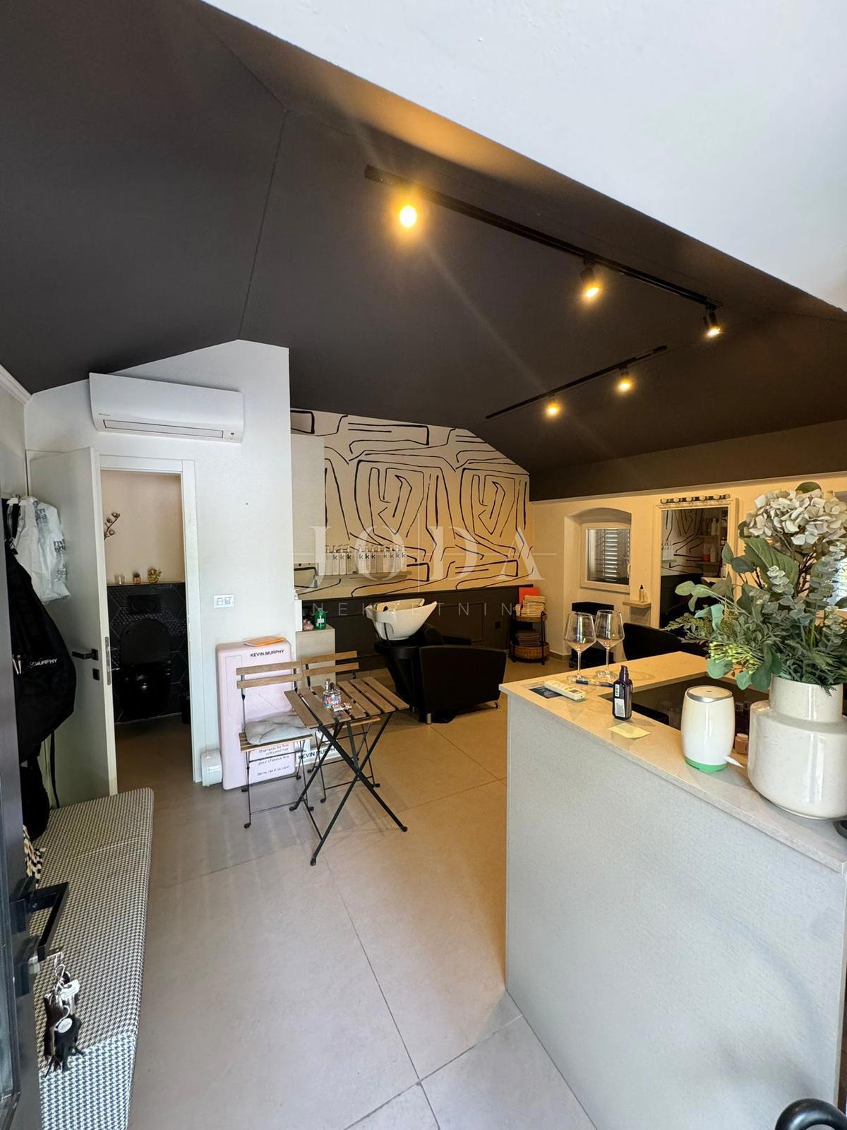 Hiša Kostrena, 302m2