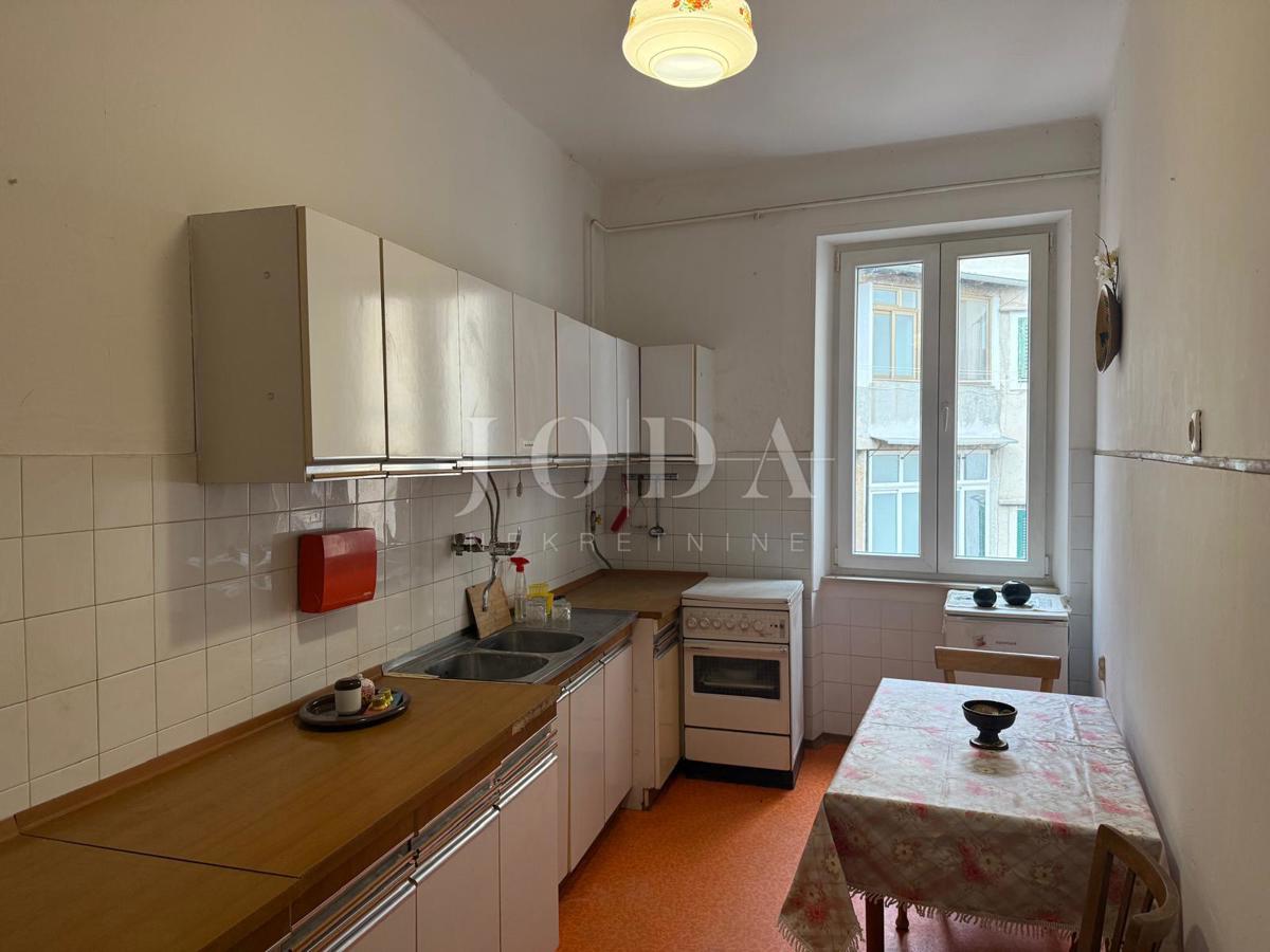 Stanovanje Stari Grad, Rijeka, 62m2