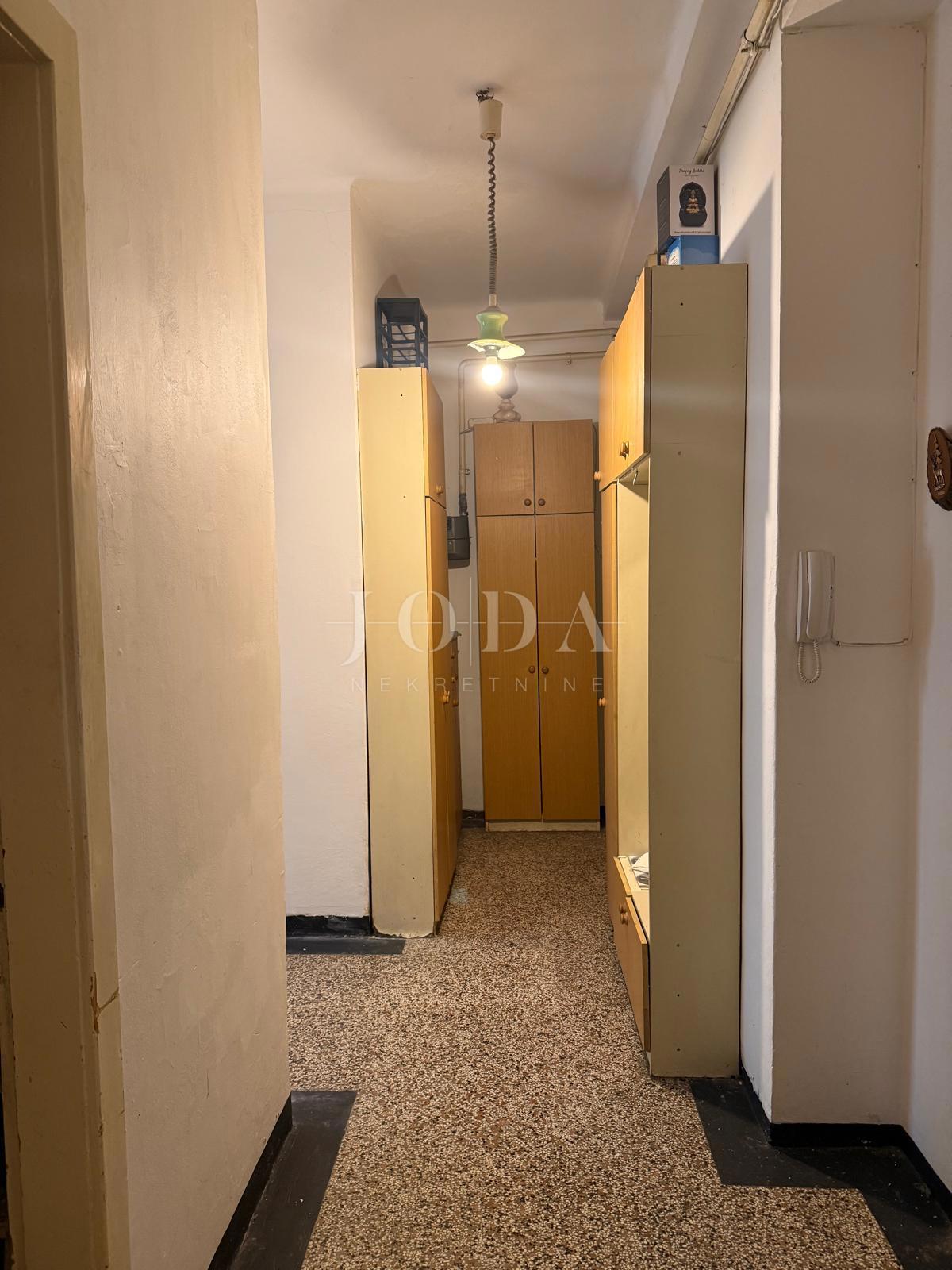 Stanovanje Stari Grad, Rijeka, 62m2