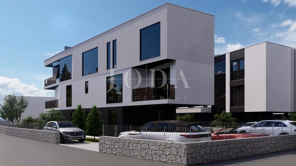 Gradbeno zemljišče s projektno dokumentacijo