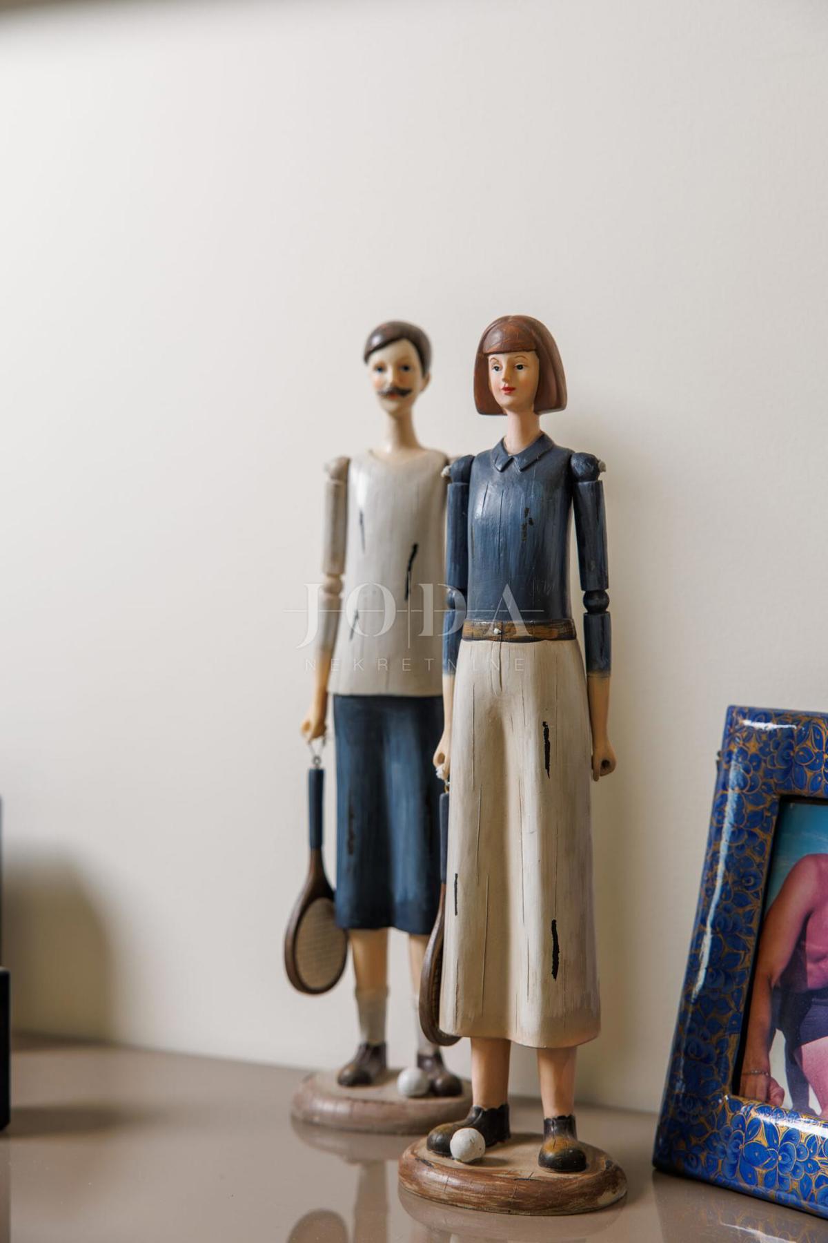 Luksuzna hiša v prvi vrsti do morja