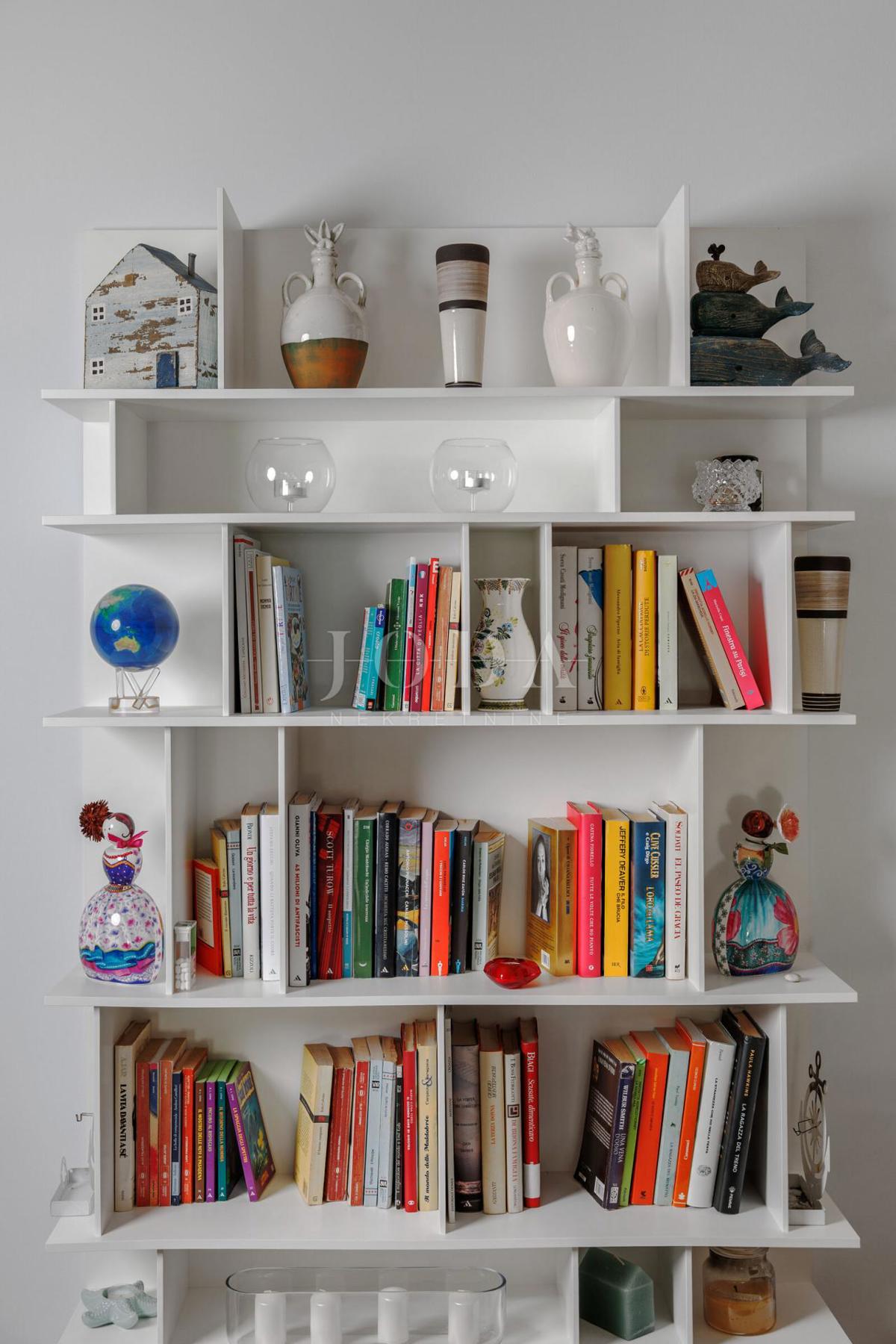 Luksuzna hiša v prvi vrsti do morja