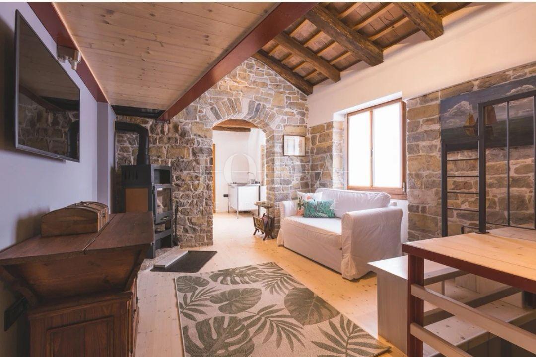 Hiša Oprtalj, 167m2