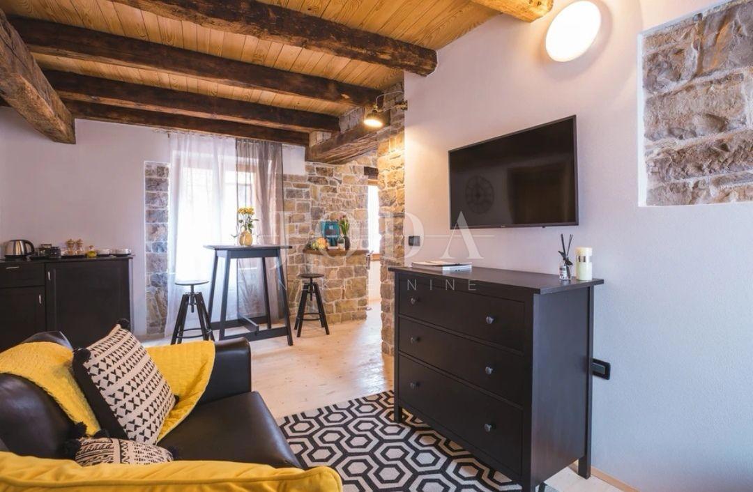 Hiša Oprtalj, 167m2