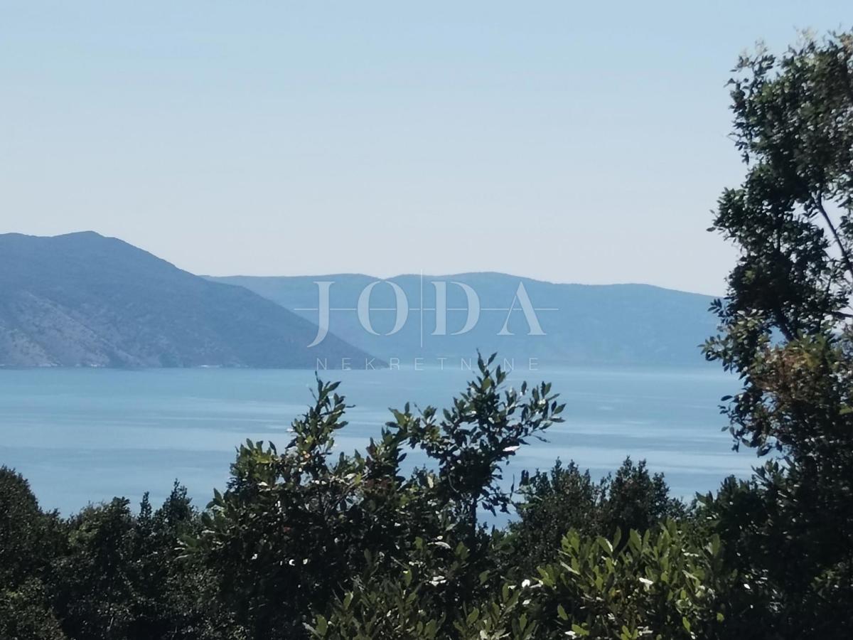 Zemljišče Plomin, Kršan, 1.018m2