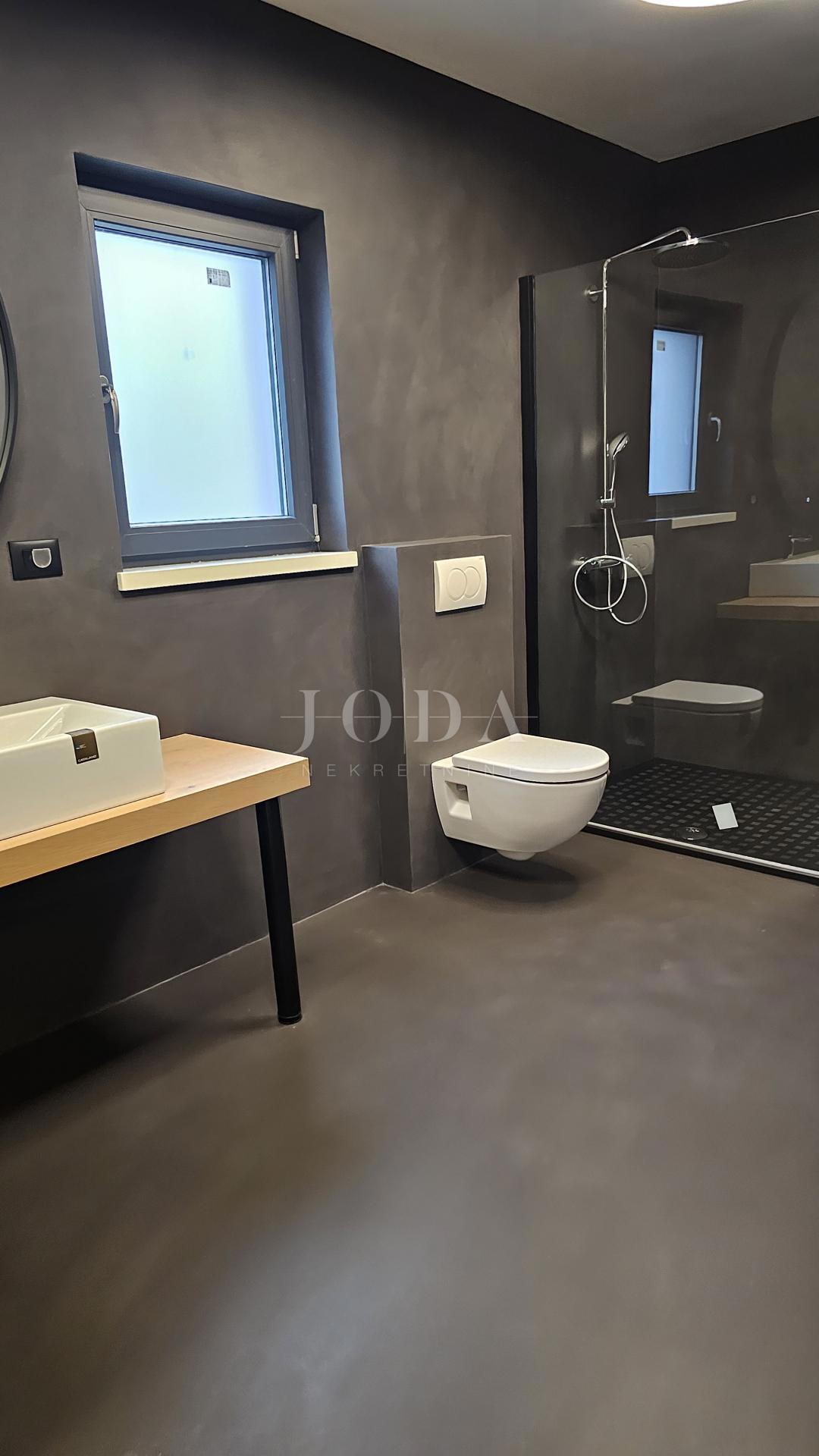 Hiša Gračišće, 303m2