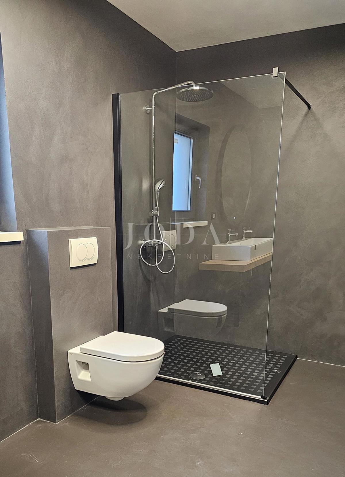 Hiša Gračišće, 303m2